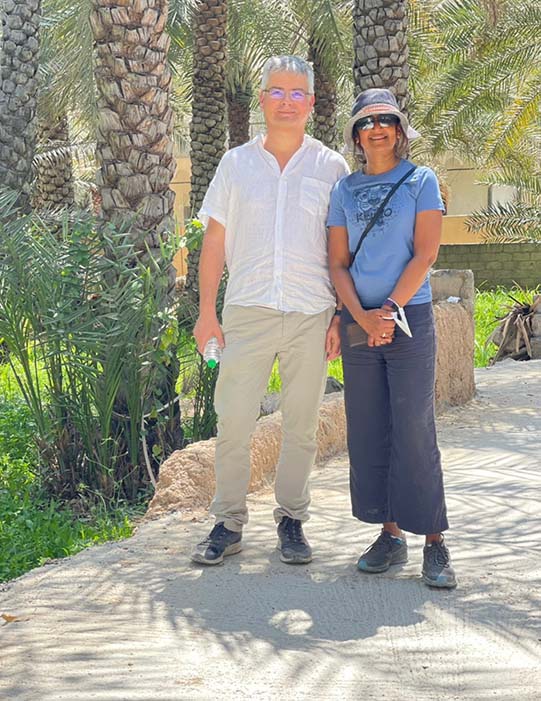 couples posing during old al hamra tour