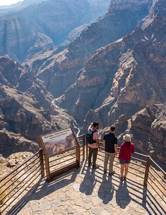 Personalized Oman journey through dramatic mountains, villages and canyon viewpoints