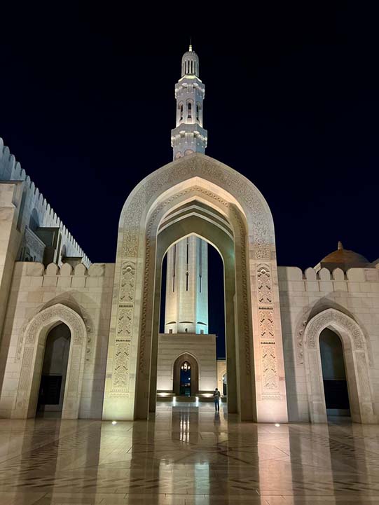 muscat grand mosque inside view
